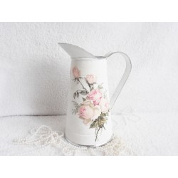 Konvička s růžemi